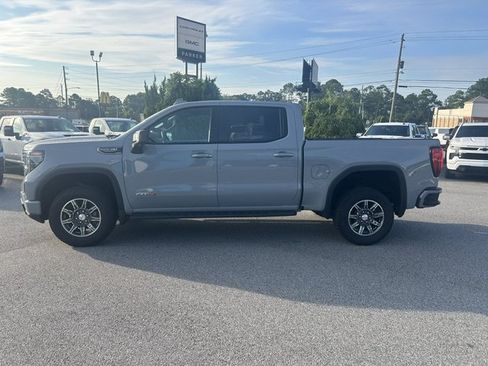 Used 2024 GMC Sierra 1500 AT4 w/ Technology Package AWD/4WD image 1