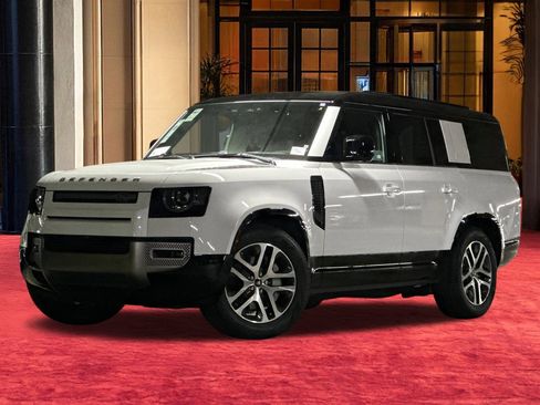 New 2025 Land Rover Defender 130 X-Dynamic SE image 1