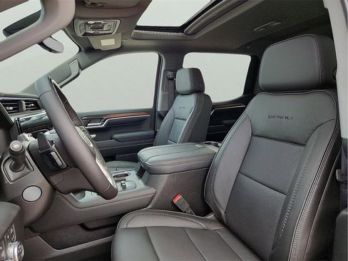 New 2026 GMC Sierra 1500 Denali image 13