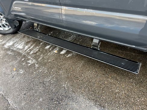 Used 2024 Toyota Tacoma Limited image 34