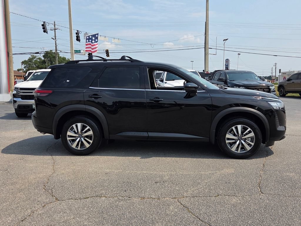 New 2026 Nissan Pathfinder SL w/ Cargo Package FWD image 13