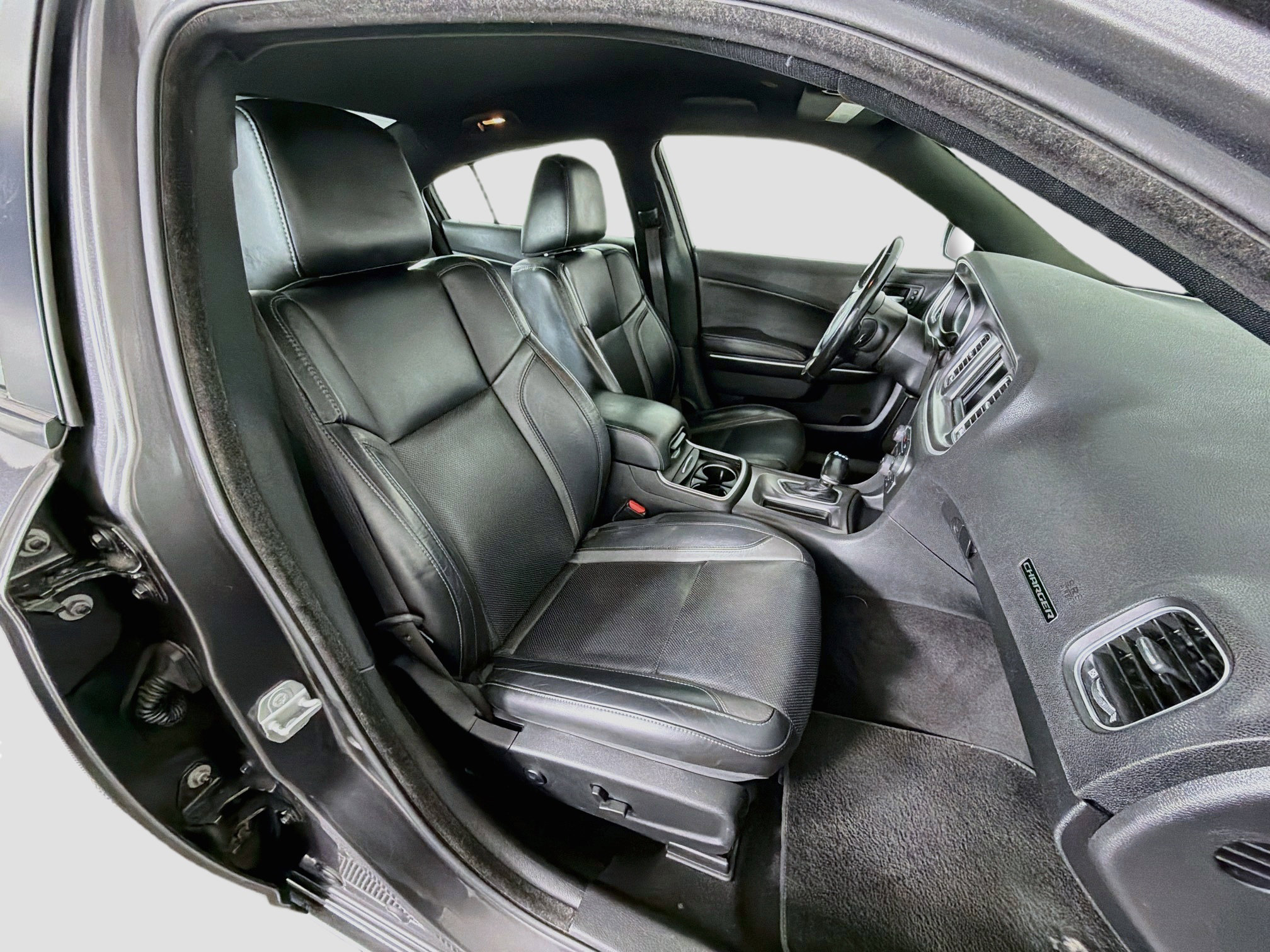Used 2021 Dodge Charger SXT w/ Leather Interior Group RWD image 30