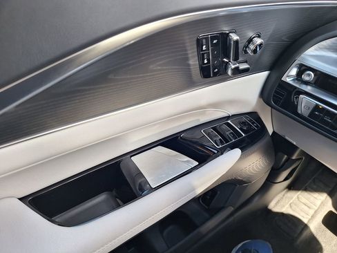 New 2026 Cadillac Lyriq Sport image 17