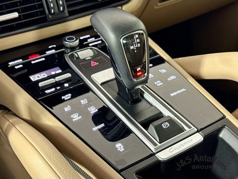 Used 2023 Porsche Cayenne Platinum Edition AWD/4WD image 22