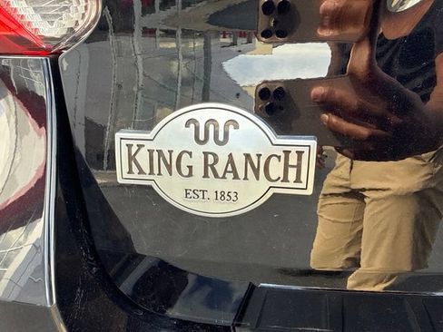 Used 2021 Ford Explorer King Ranch w/ Premium Technology Package AWD/4WD image 10