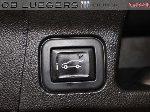 Certified 2021 GMC Acadia Denali w/ Denali Technology Package image 21