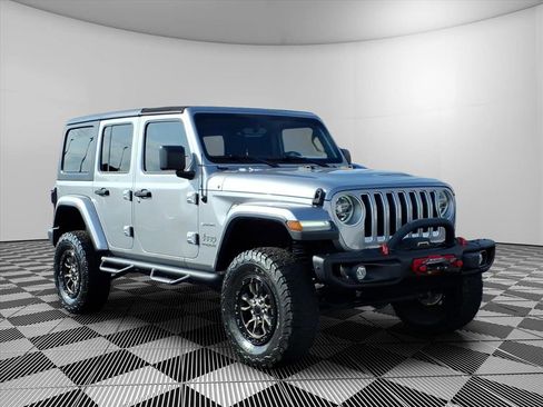 Used 2018 Jeep Wrangler Unlimited Sahara image 1