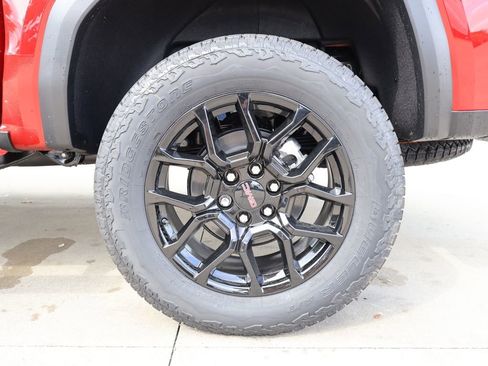 New 2026 GMC Canyon AT4 w/ Technology Plus Package AWD/4WD image 47