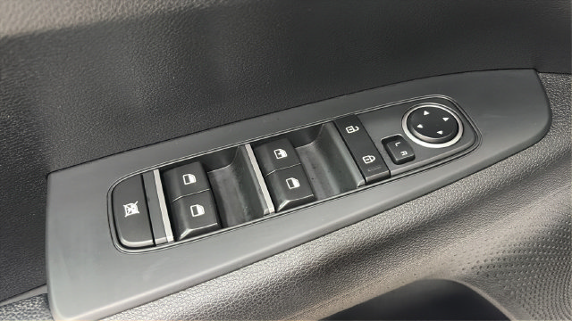 Used 2022 Kia Forte LXS FWD image 32