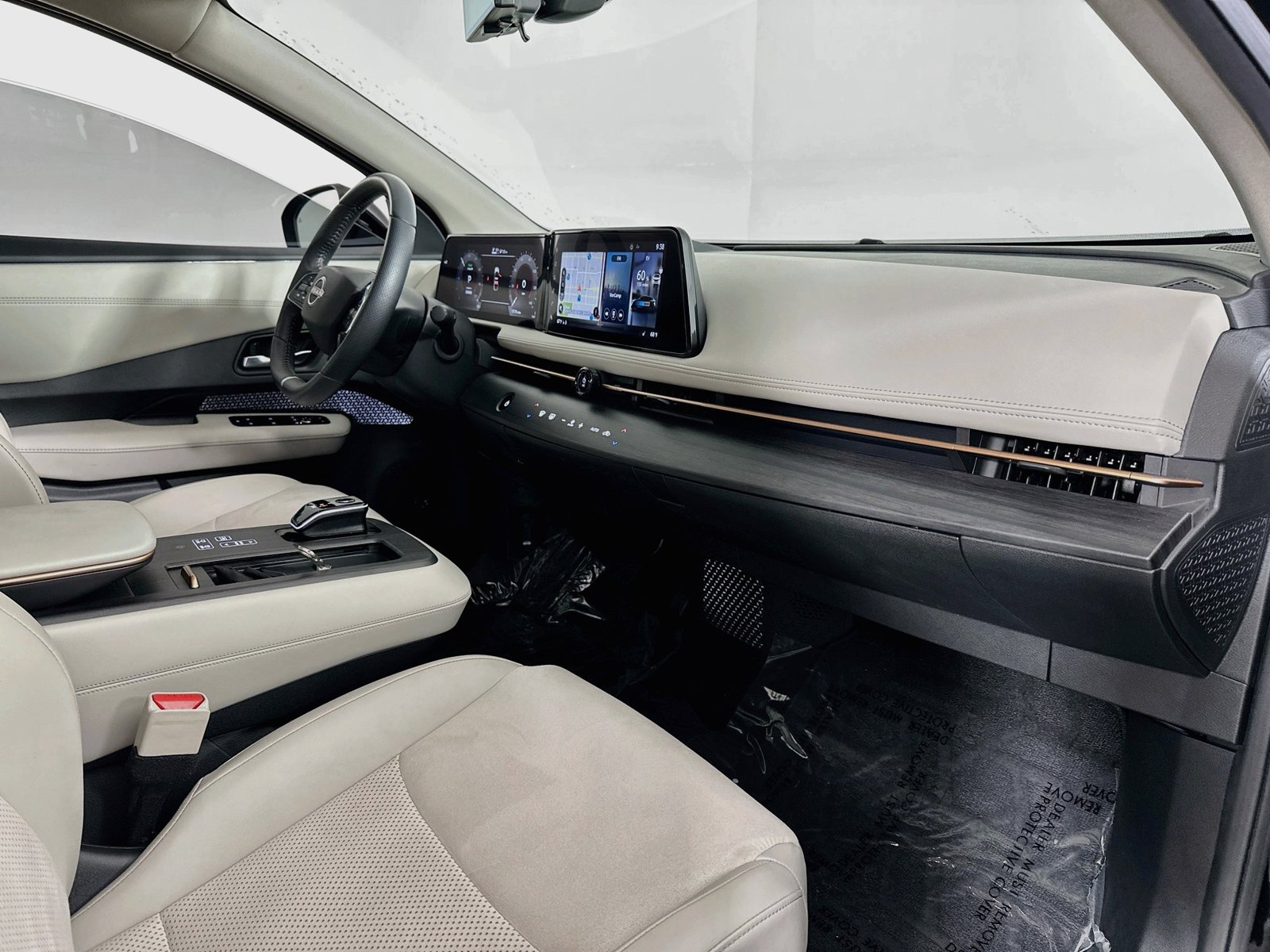 Used 2024 Nissan Ariya FWD image 30