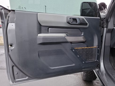 Used 2023 Ford Bronco Badlands image 13