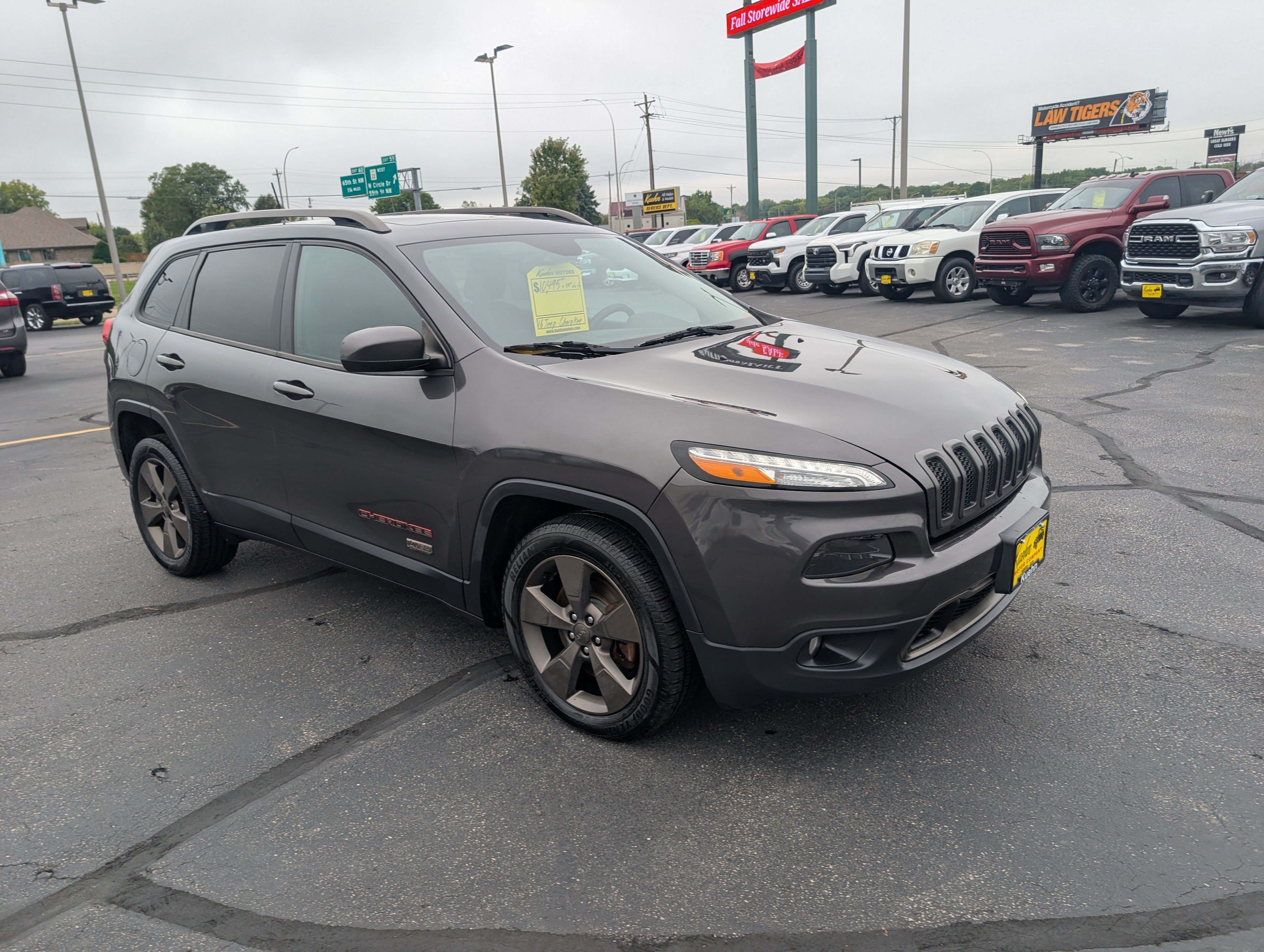 Used 2016 Jeep Cherokee 75th Anniversary FWD image 2