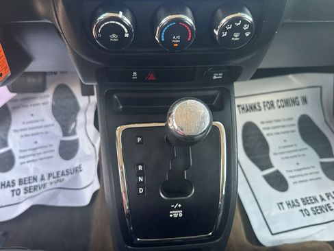 Used 2016 Jeep Patriot Sport w/ Power Value Group AWD/4WD image 16