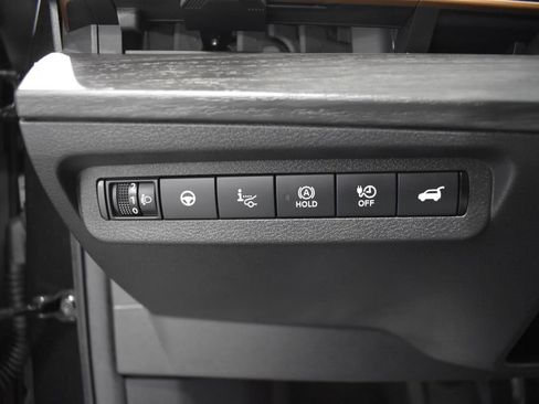 Certified 2023 Nissan Ariya AWD image 20