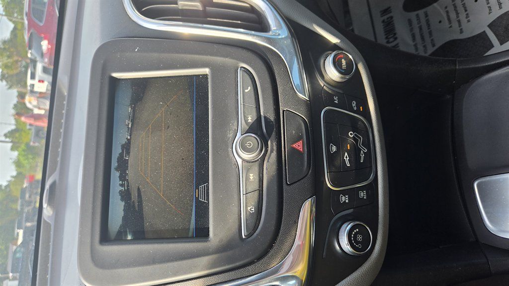 Used 2019 Chevrolet Equinox LS FWD image 8