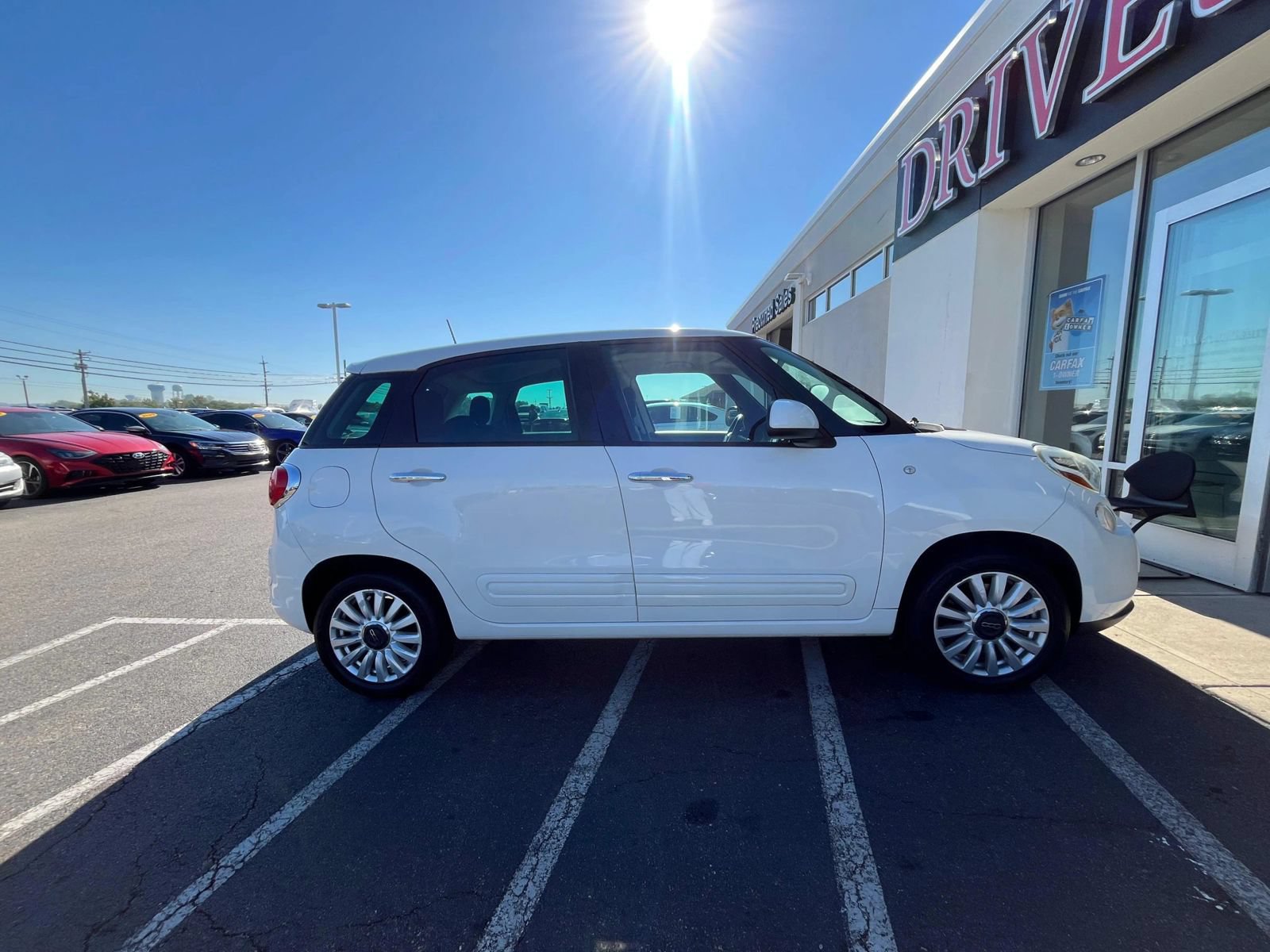 Used 2017 FIAT 500L Pop FWD image 12