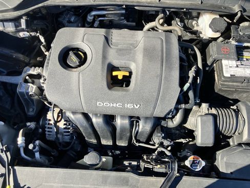 Used 2019 Hyundai Kona SEL image 12