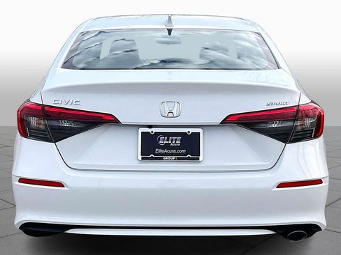 Used 2024 Honda Civic Sport image 4