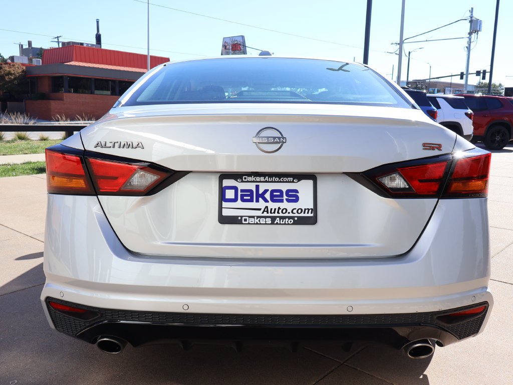 Used 2025 Nissan Altima 2.5 SR FWD image 4
