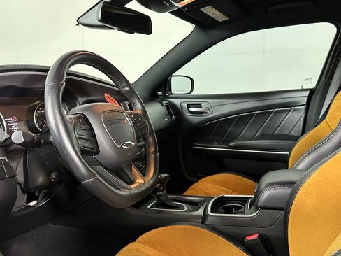 Used 2022 Dodge Charger Scat Pack w/ Dynamics Package image 6