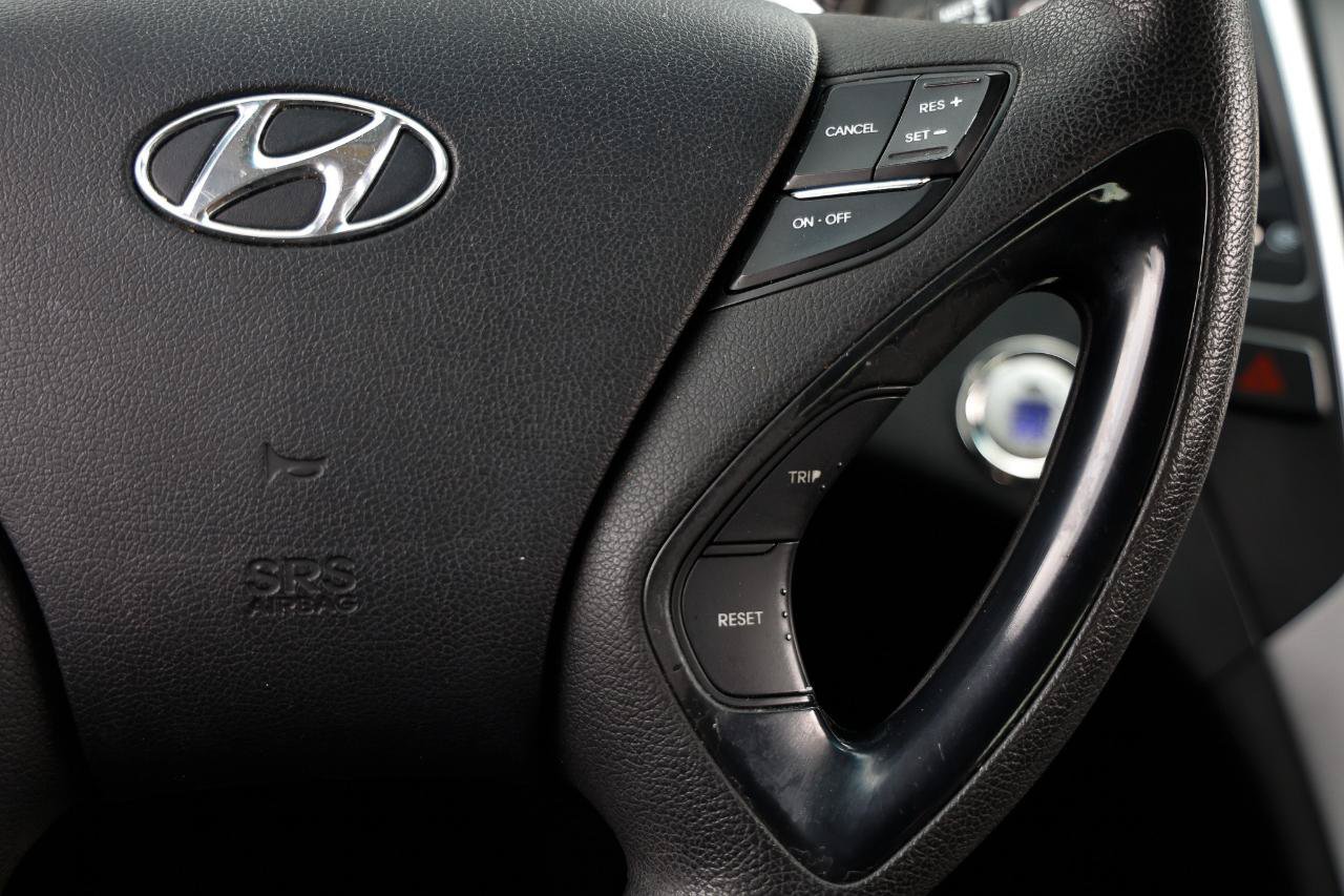 Used 2011 Hyundai Sonata SE w/ Navigation & Sunroof Pkg 4 FWD image 26