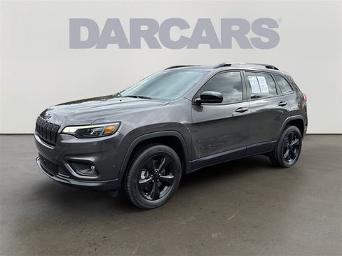 Used 2023 Jeep Cherokee Altitude Lux w/ Lux Elite Package image 3