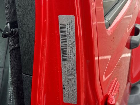 Used 2020 Jeep Gladiator Overland image 15