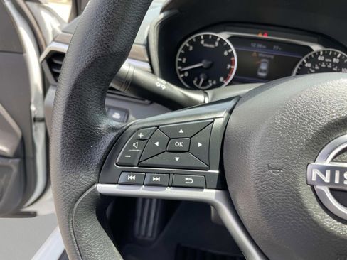 Used 2023 Nissan Altima 2.5 SV FWD image 23