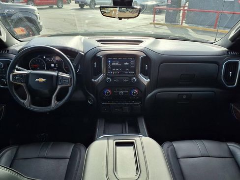 Used 2022 Chevrolet Silverado 1500 High Country w/ Technology Package image 3
