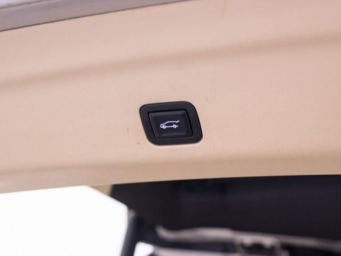 Used 2021 Cadillac Escalade Premium Luxury w/ Driver Assist Tech Package image 34