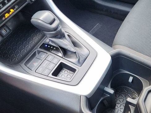 Certified 2023 Toyota RAV4 LE AWD/4WD image 18