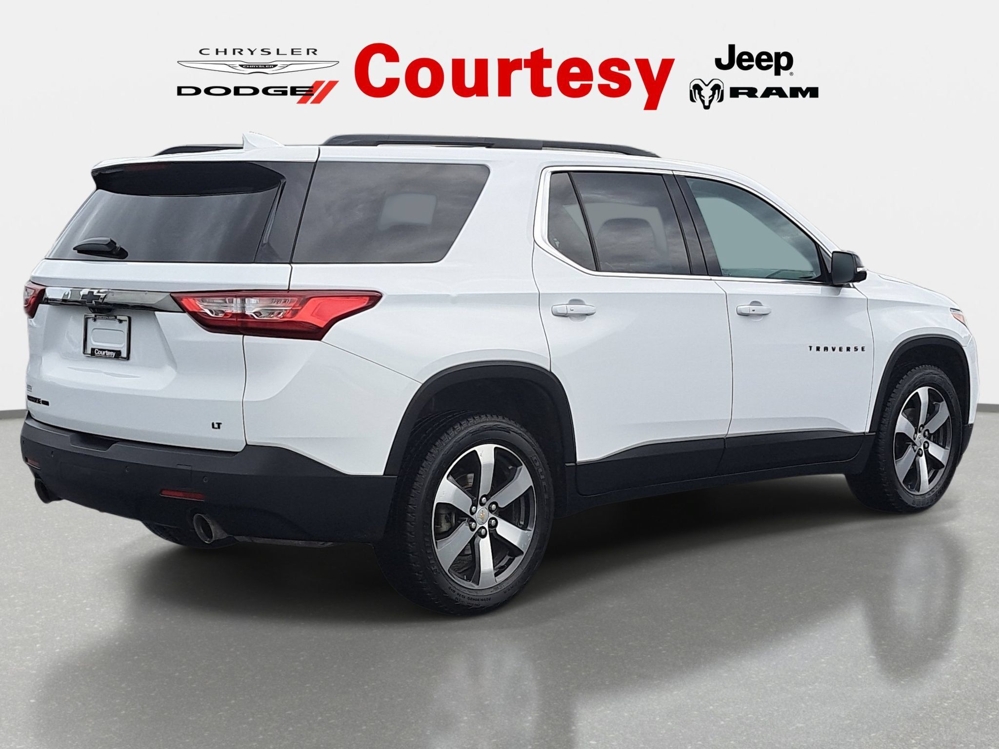 Used 2020 Chevrolet Traverse LT w/ LT Premium Package AWD/4WD image 4