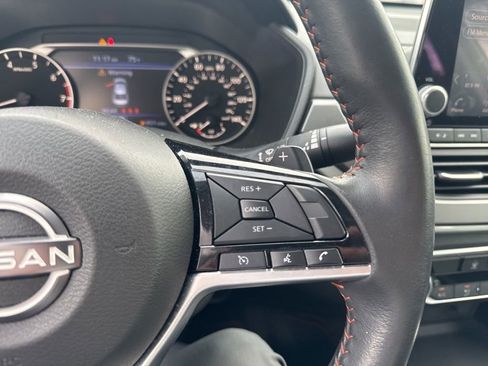 Used 2025 Nissan Altima 2.5 SR image 19