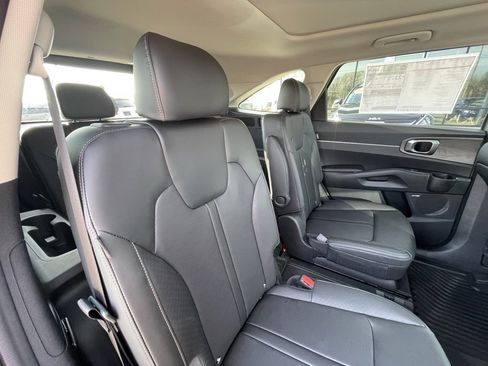 New 2026 Kia Sorento X-Line EX image 32
