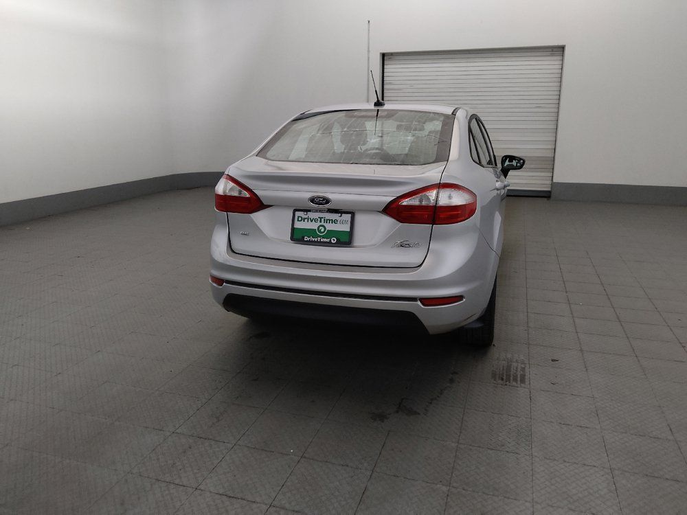 Used 2018 Ford Fiesta SE w/ Cold Weather Package FWD image 7