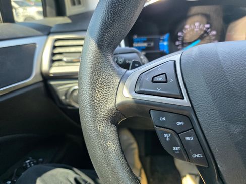Certified 2019 Ford Fusion SE AWD/4WD image 15