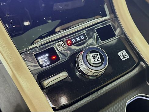 New 2025 Jeep Grand Cherokee Limited image 12