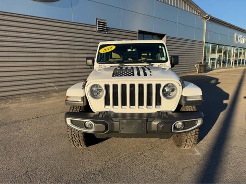 Used 2018 Jeep Wrangler Unlimited Sahara w/ Dual Top Group image 3