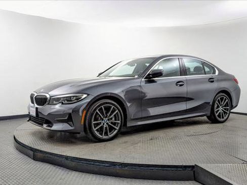 Used 2019 BMW 330i xDrive Sedan w/ Premium Package image 2