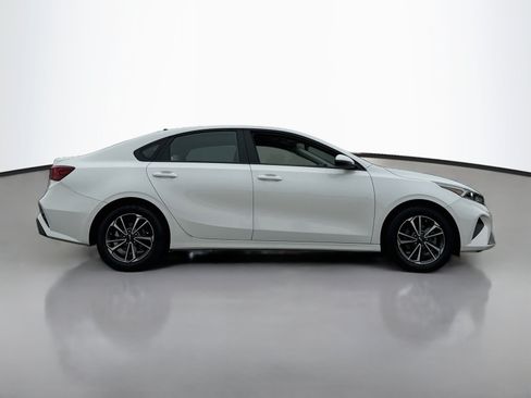 Used 2023 Kia Forte LXS w/ LXS Technology Package FWD image 8