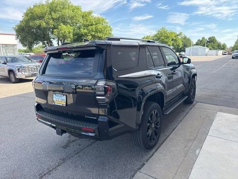 Used 2025 Toyota 4Runner 4WD image 3
