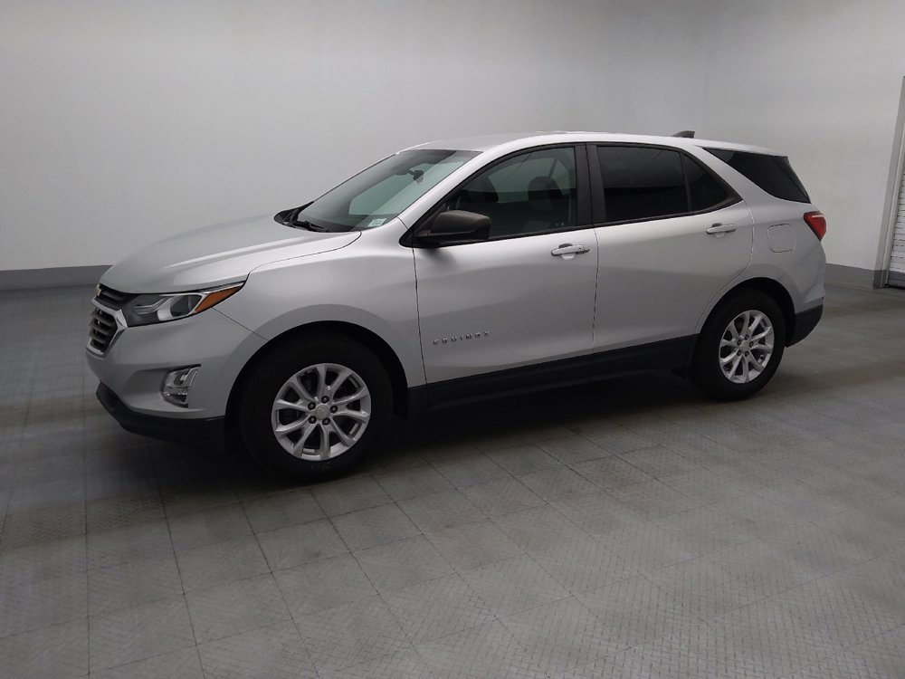 Used 2020 Chevrolet Equinox LS w/ LPO, Cargo Package FWD image 2