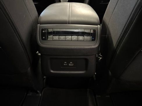 Certified 2024 Nissan Pathfinder SV w/ SV Premium Package AWD/4WD image 21