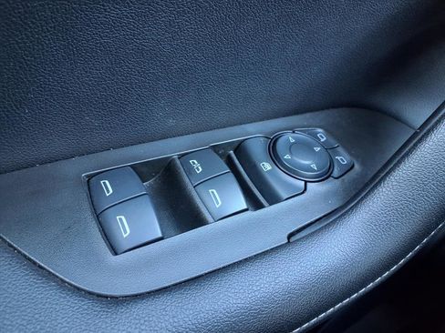 Used 2025 Chevrolet Blazer LT image 15