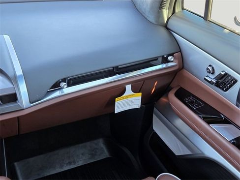 New 2026 Cadillac Vistiq Platinum image 17