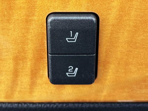 Used 2010 Lincoln MKX AWD image 15