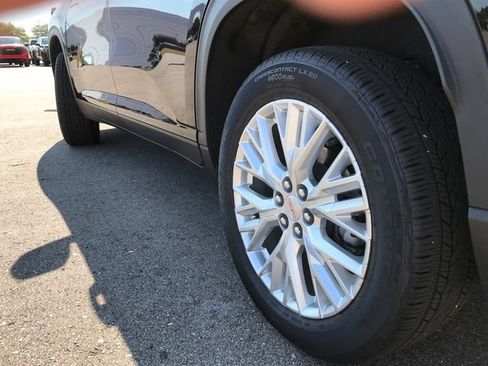 Certified 2024 GMC Acadia Elevation w/ Luxury Package FWD image 11