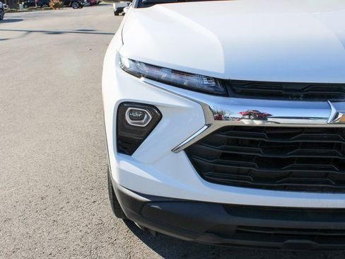 Used 2024 Chevrolet TrailBlazer LS w/ LS Convenience Package image 38