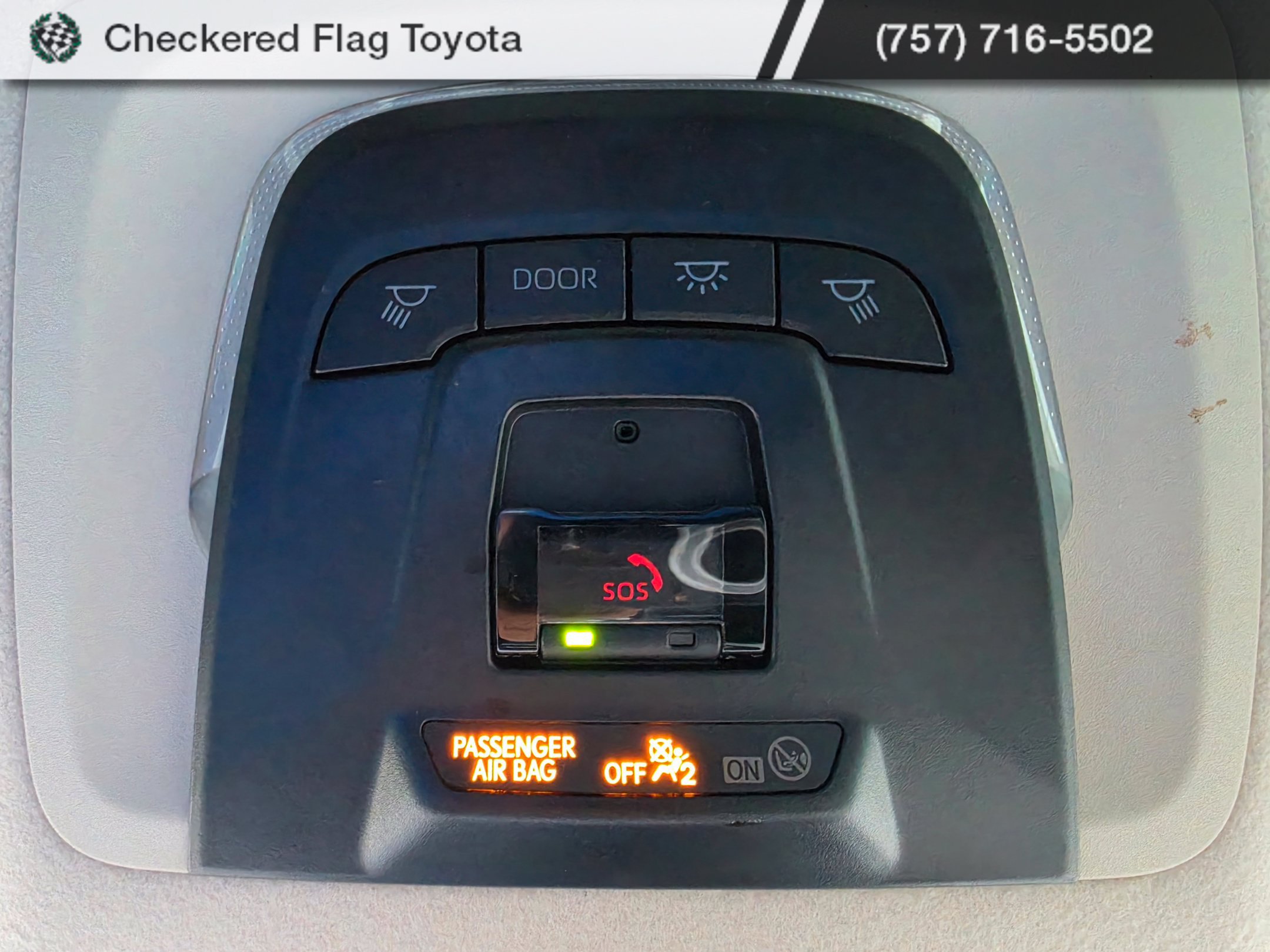 Used 2025 Toyota Corolla LE FWD image 9