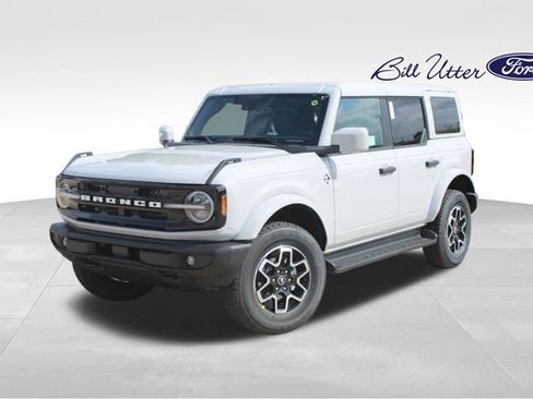 New 2026 Ford Bronco Outer Banks image 1